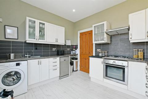 3 bedroom apartment for sale, Lydgate Lane, Sheffield S10