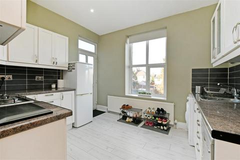 3 bedroom apartment for sale, Lydgate Lane, Sheffield S10