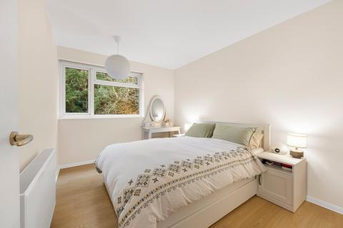undefined, Brockley Combe, Weybridge, KT13