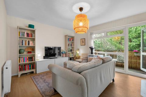 undefined, Brockley Combe, Weybridge, KT13