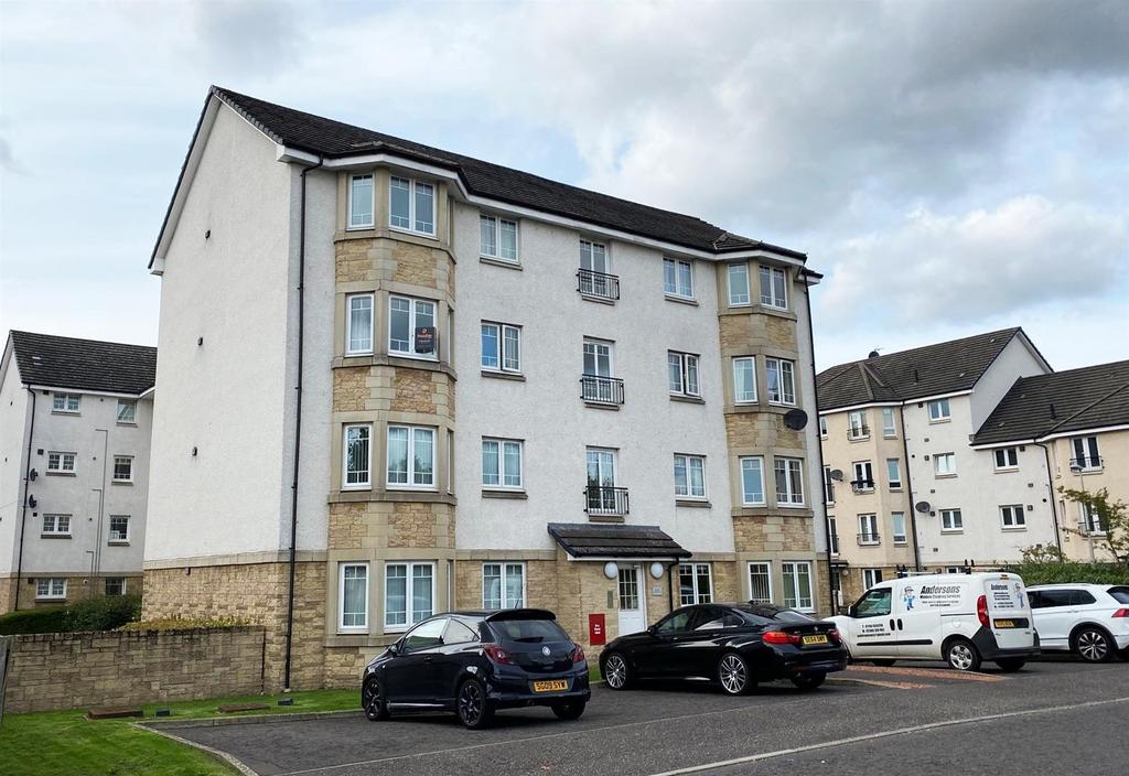 2 Bed Unfurnished Flat