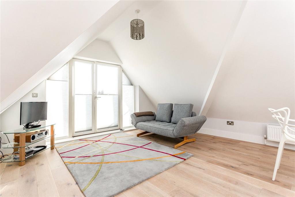 Sitting/Dining Room