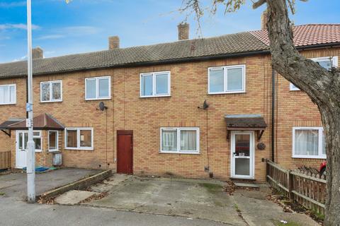 2 bedroom semi-detached house for sale, Elmbridge Road, Ilford, IG6