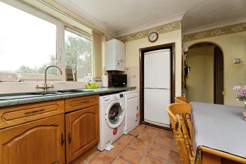2 bedroom semi-detached house for sale, Elmbridge Road, Ilford, IG6
