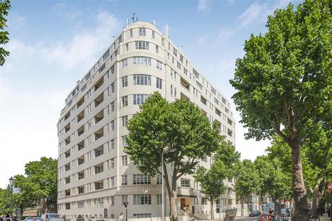 Studio to rent, Sloane Avenue, SW3