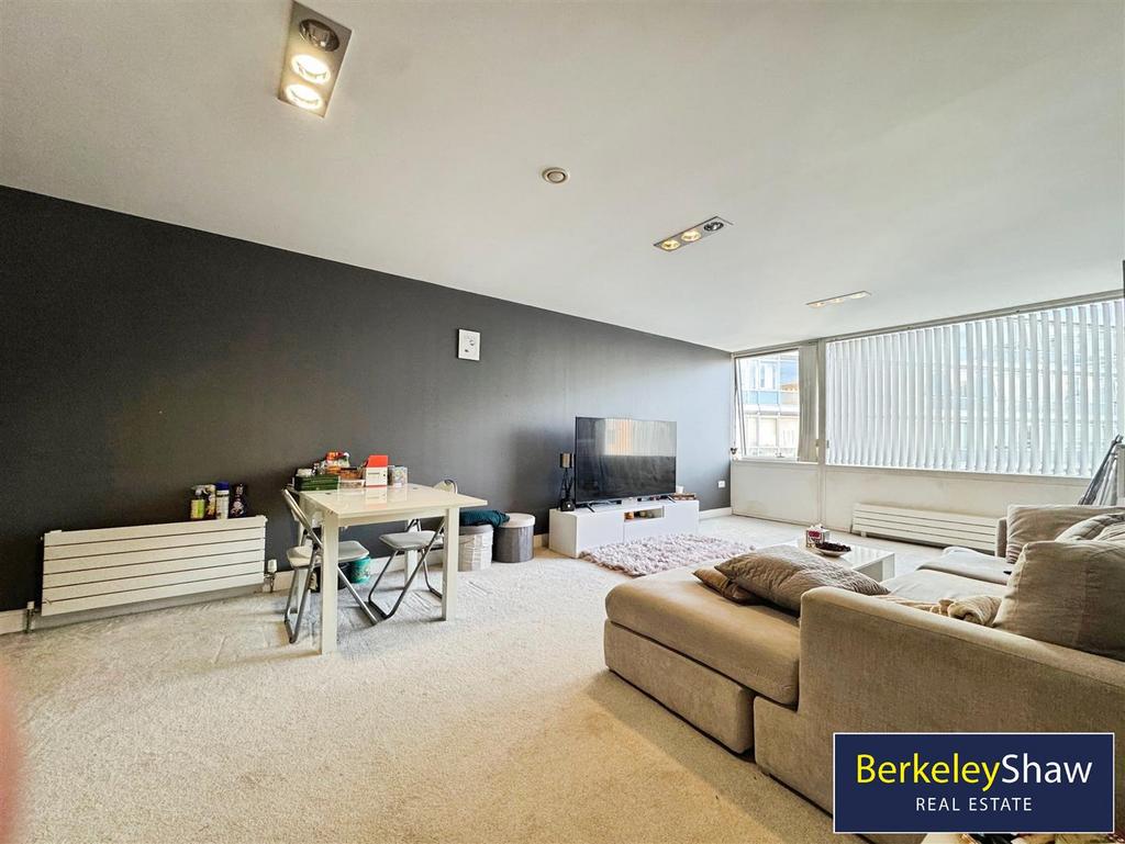 Living room (2)
