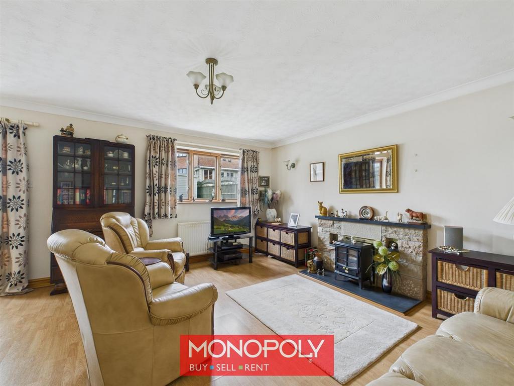 Lounge / Dining Room