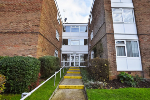2 bedroom flat for sale, Leicester Road, Oadby, Leicester LE2