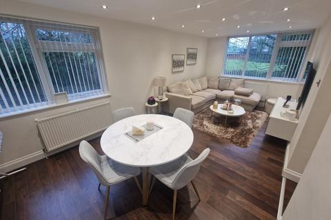 2 bedroom flat for sale, Leicester Road, Oadby, Leicester LE2