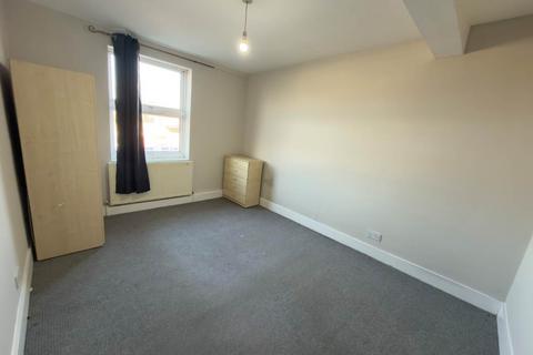 2 bedroom house to rent, Goodall Road, Leyton, London