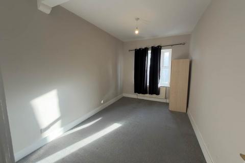 2 bedroom house to rent, Goodall Road, Leyton, London
