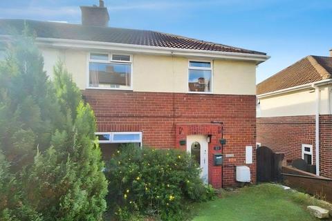 3 bedroom semi-detached house to rent, Holmside Avenue, Durham DH7