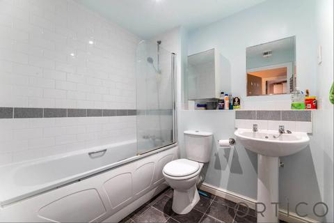 1 bedroom flat to rent, Flint Close, London, E15