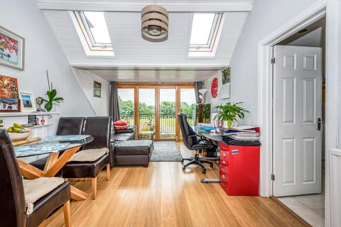 undefined, Ashdown Road, Epsom, KT17