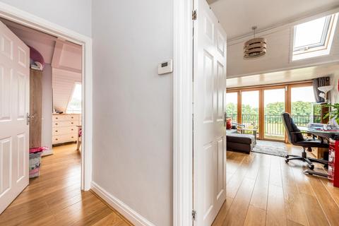 undefined, Ashdown Road, Epsom, KT17