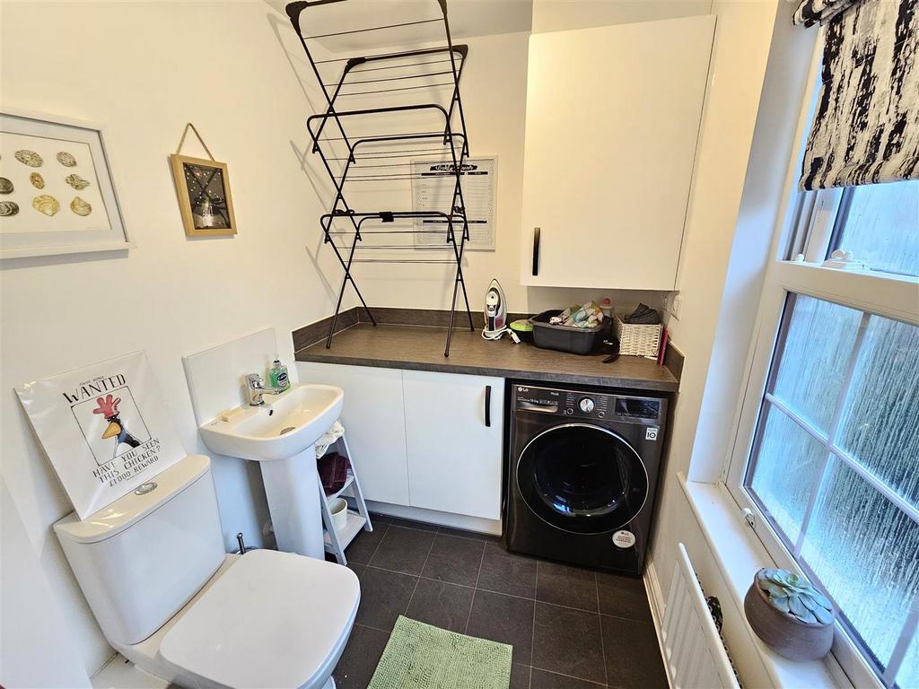 Utility Cloakroom.jpg