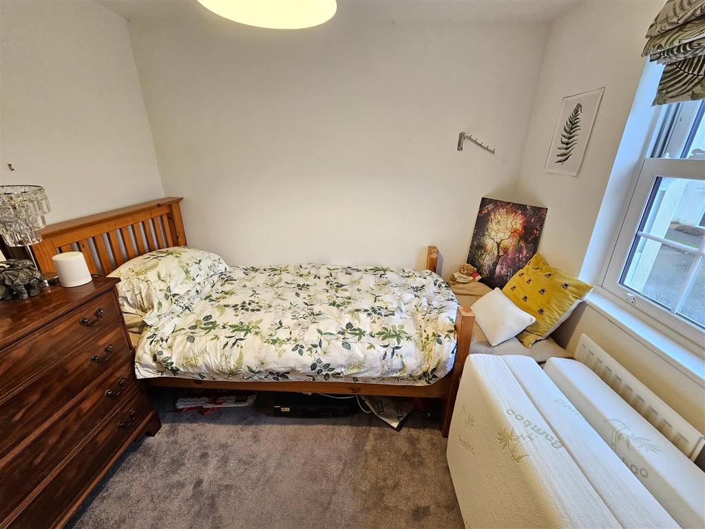 Bedroom 3.jpg
