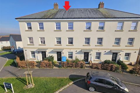 3 bedroom terraced house for sale, Staple Tor Road, Tavistock