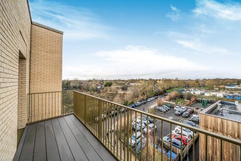 2 bedroom flat to rent, Moorhead Way, Kidbrooke, SE3