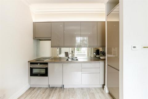 1 bedroom apartment to rent, Holland Park, London W11