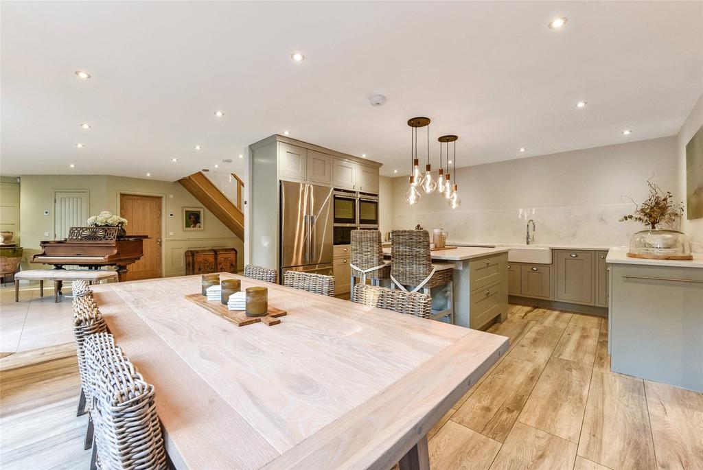 Kitchen/Breakfast Rm