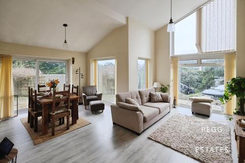 2 bedroom flat for sale, Museum Road, Torquay