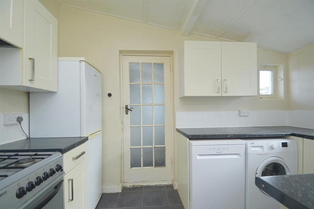 Kitchen1.jpg