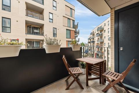 1 bedroom flat to rent, Freda Street, London, SE16