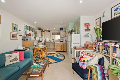 1 bedroom flat to rent, Freda Street, London, SE16