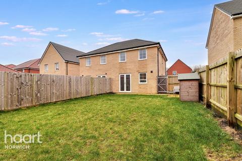 3 bedroom semi-detached house for sale, Metcalf Road, Norwich