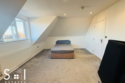 undefined, Station Crescent, Ashford, TW15 3HU