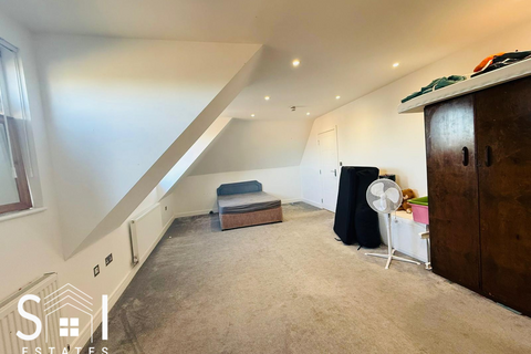undefined, Station Crescent, Ashford, TW15 3HU