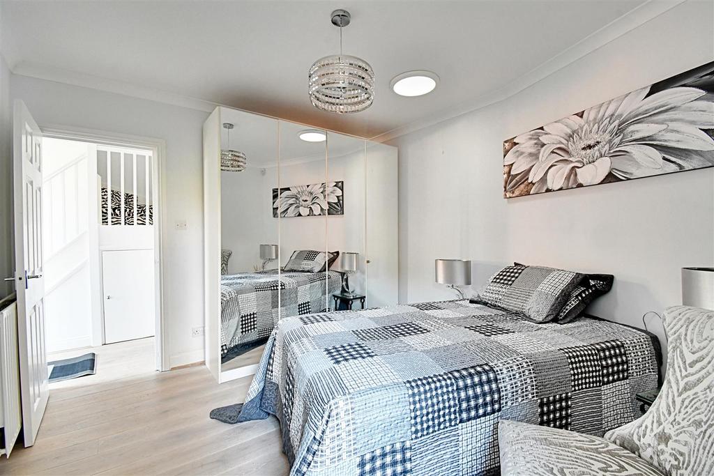 Bedroom 1 2.jpg