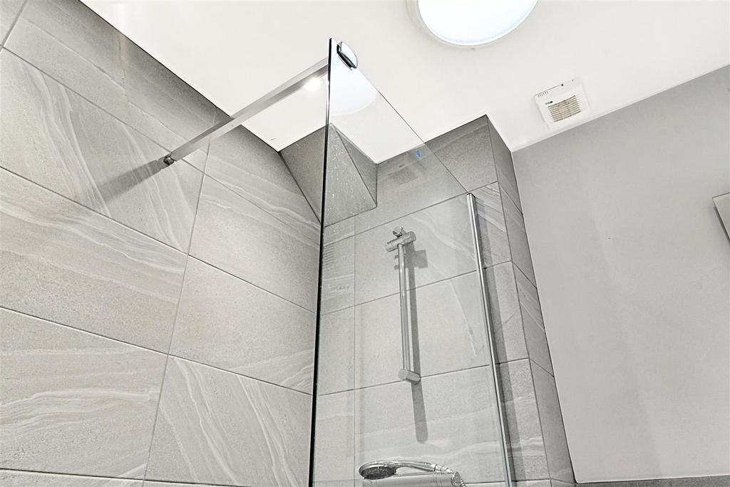 Shower.jpg