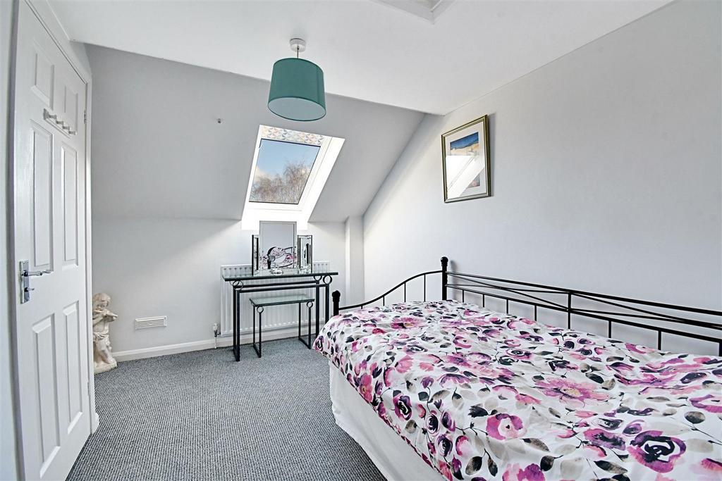 Bedroom 2 1.jpg