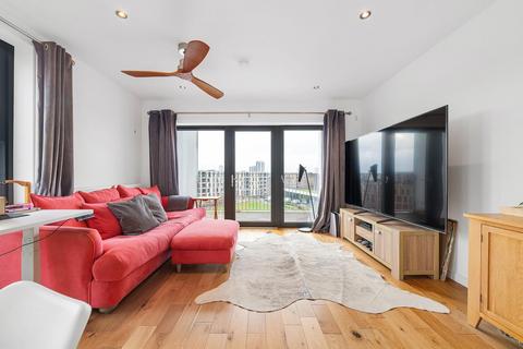 2 bedroom flat for sale, Eythorne Road, London SW9
