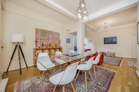 2 bedroom flat for sale, Warwick Lane, London EC4M