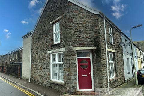 Edmund Street, Porth, Rhondda Cynon Taff, CF39
