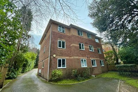 2 bedroom flat to rent, Surrey Road, Poole