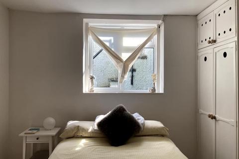 1 bedroom flat for sale, Edinburgh Road, Brighton, BN2 3HY