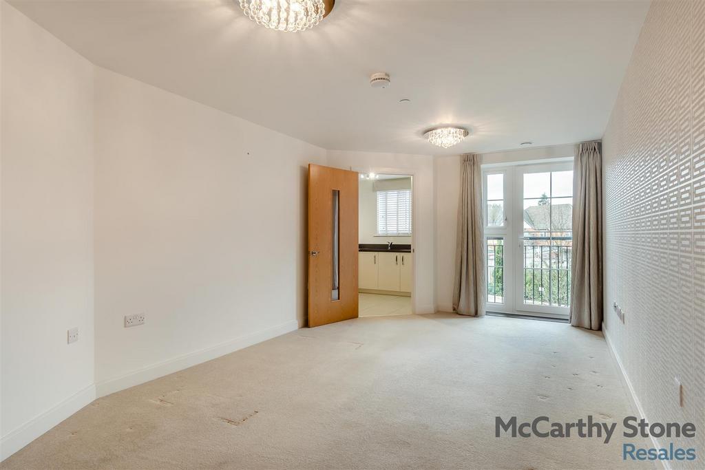 8675684-interior16.jpg