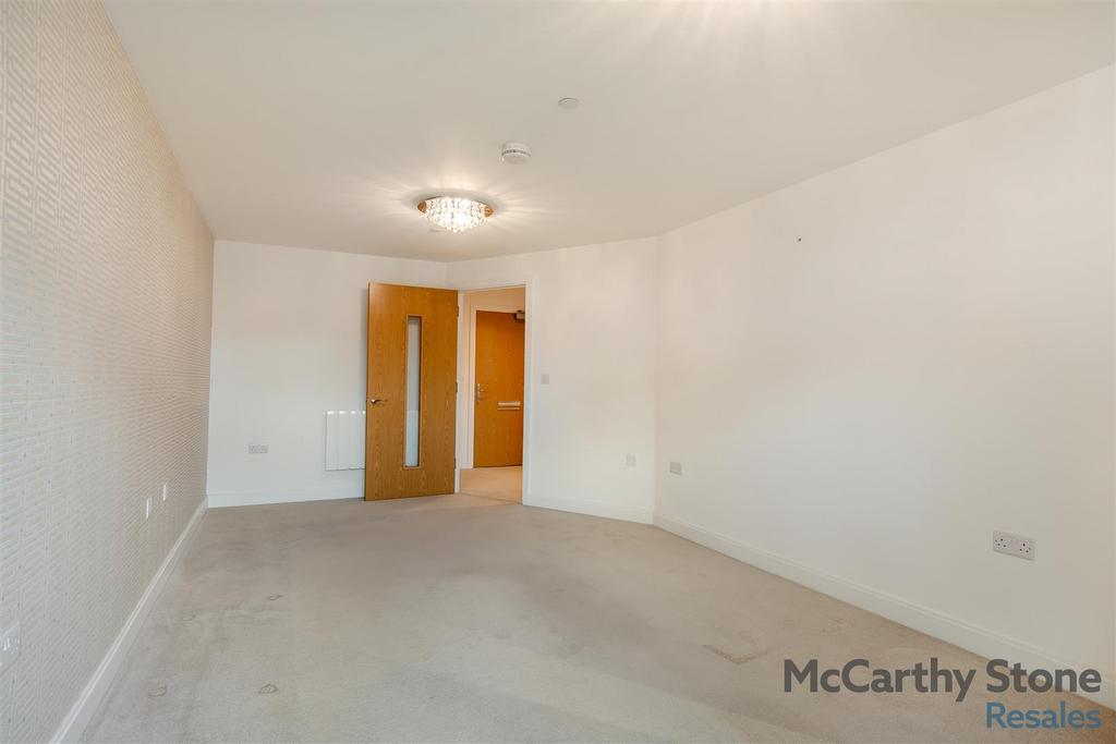 8675684-interior19.jpg
