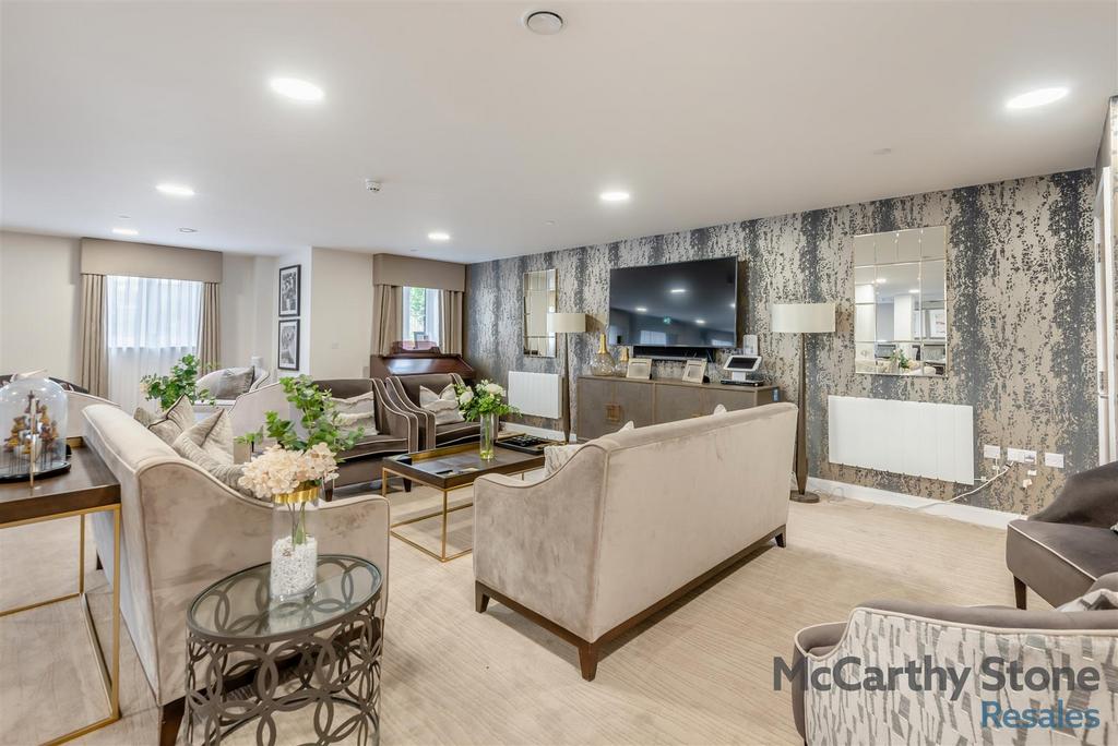 8660118-interior11.jpg