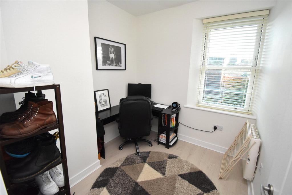 Second bedroom &amp; off