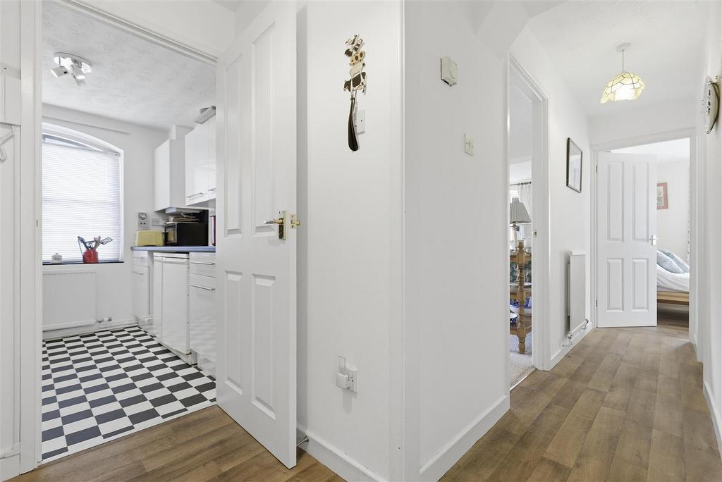 2 St Edmund's Court 4.jpg