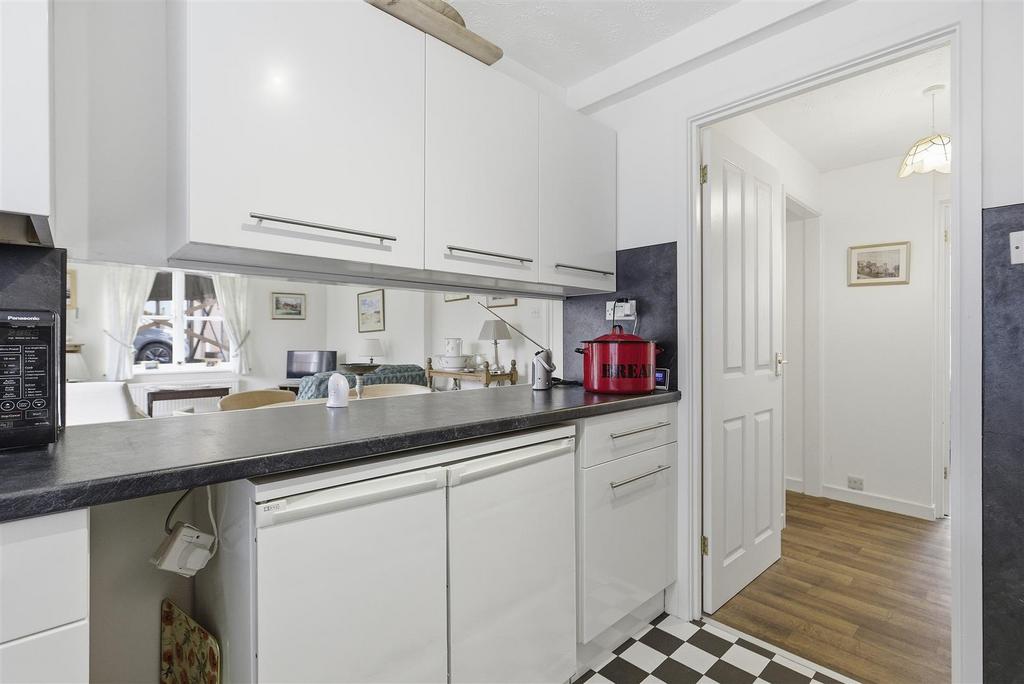 2 St Edmund's Court 12.jpg