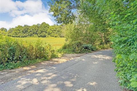Land for sale, Woodmans Green Rd Battle TN33 0NX