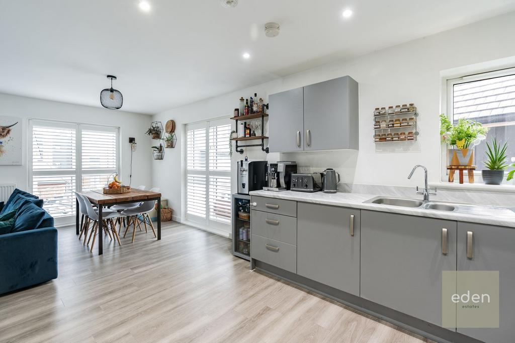 Kitchen/Dining Room/Lounge