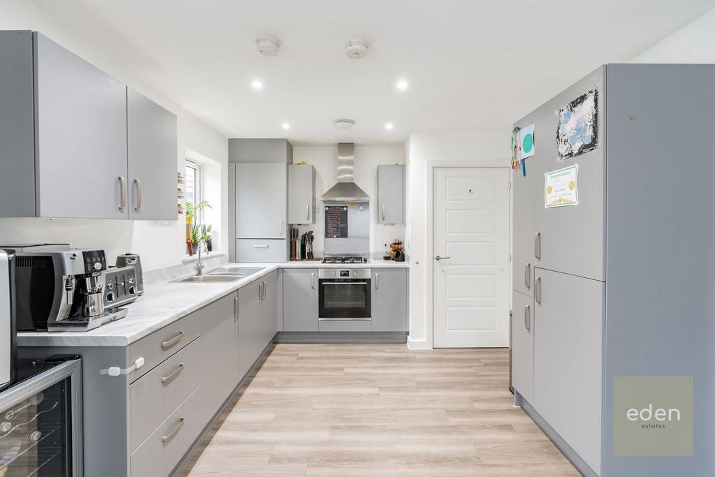 Kitchen/Dining Room/Lounge