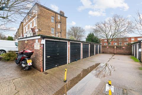 1 bedroom flat to rent, Brecon Court, Granville Road, Southfields, SW18